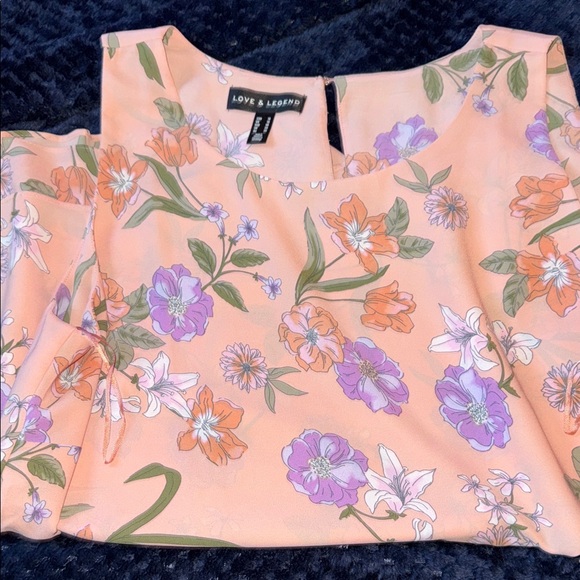 Love & Legend Tops - Love & Legend Peach Floral Boatneck Sleeveless Blouse